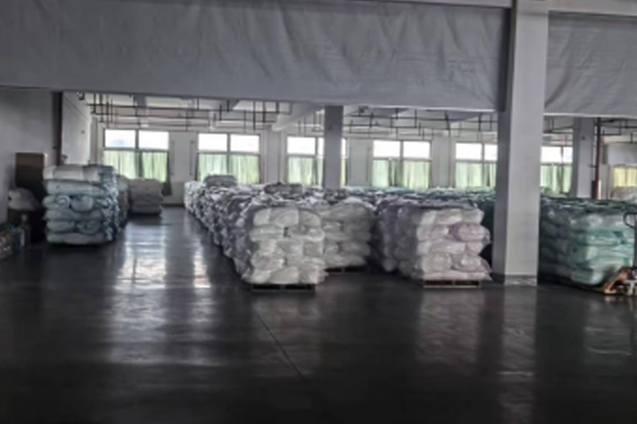 منطقه تولید پارچه خاکستری محصول نهایی