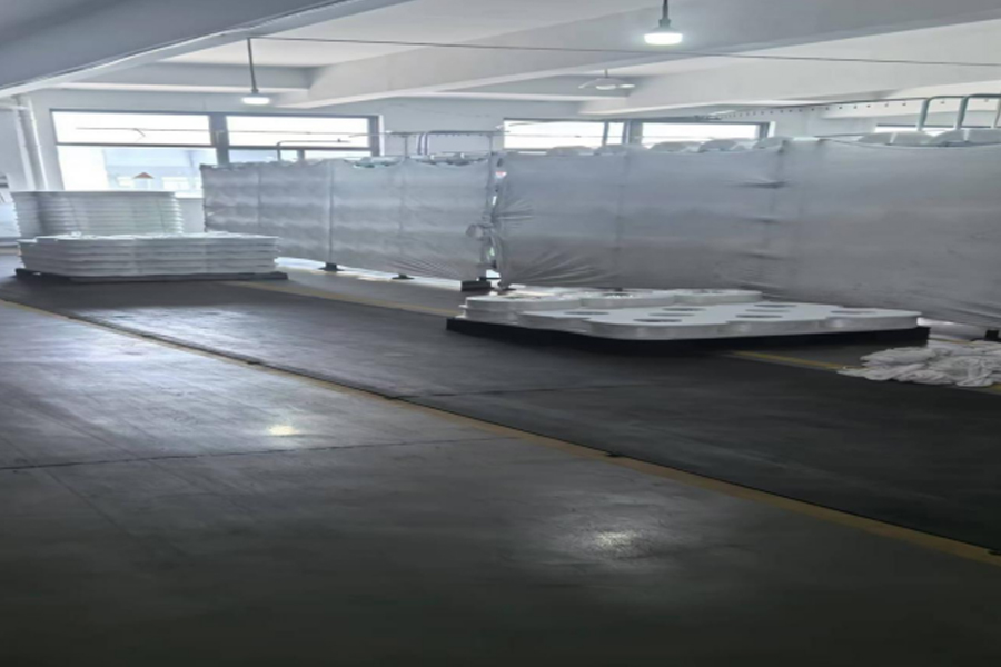 منطقه تولید پارچه خاکستری - محل قرار دادن مواد اولیه